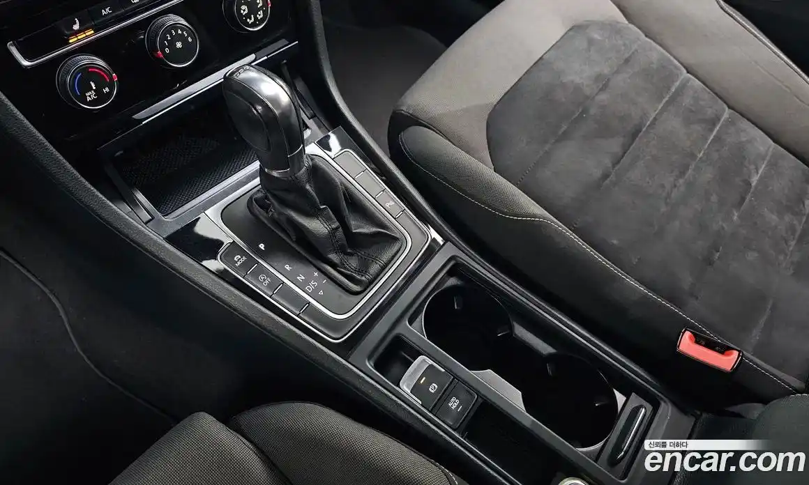 Volkswagen Golf 2014 1.6 Автомат в Москве № 168953, фото 11