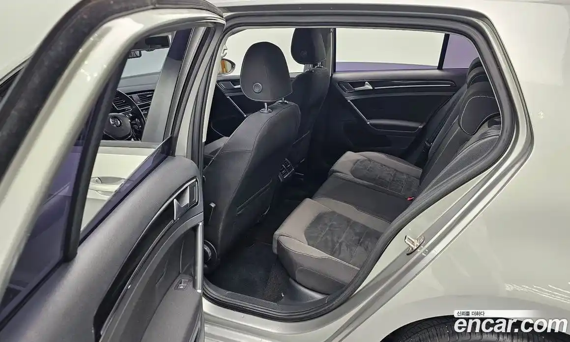 Volkswagen Golf 2014 1.6 Автомат в Москве № 168953, фото 4