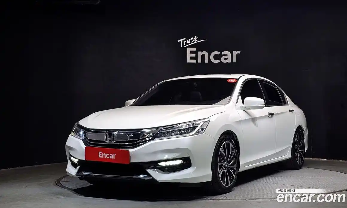 Honda Accord 2017 3.5 Автомат в Москве № 170490, фото 16