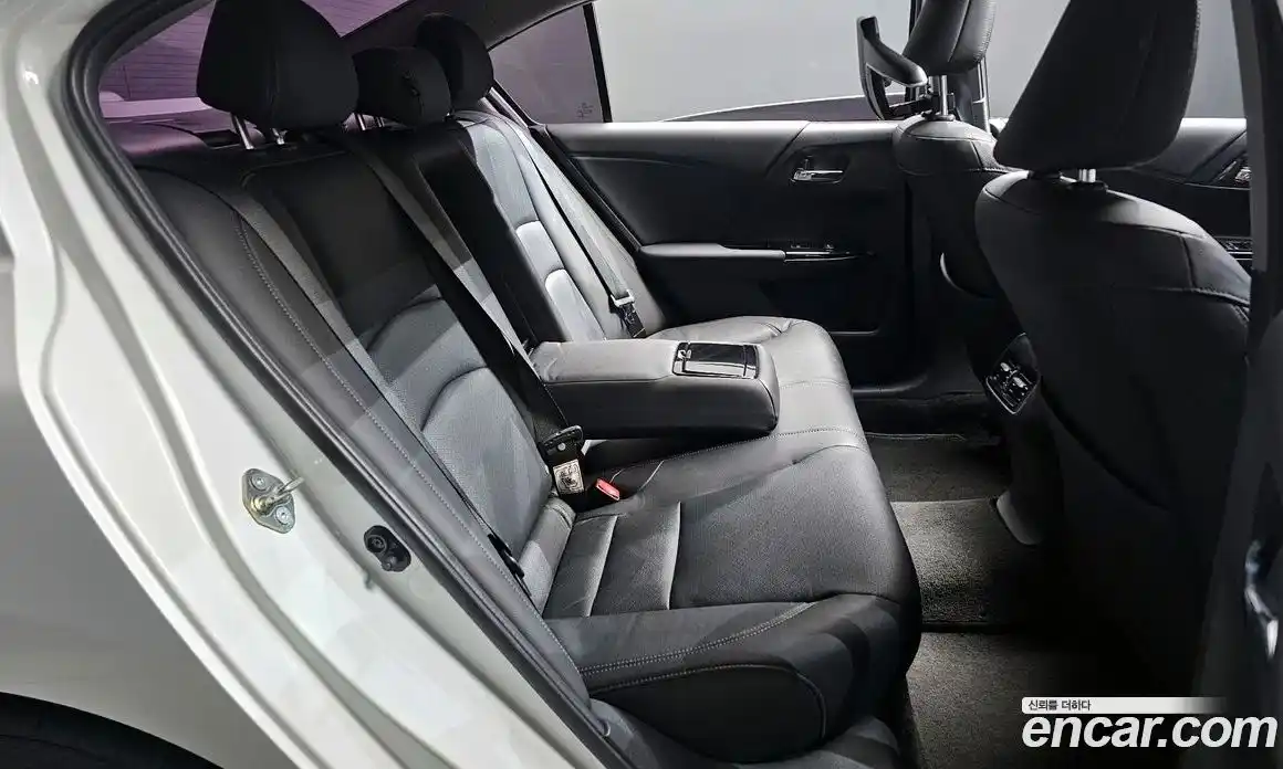 Honda Accord 2017 3.5 Автомат в Москве № 170490, фото 17