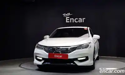 Honda Accord 2017 3.5 Автомат в Москве № 170490, миниатюра 2