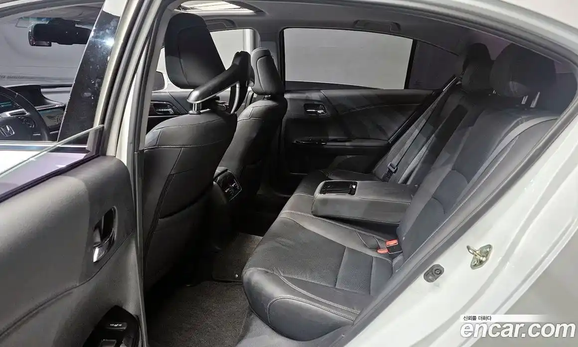 Honda Accord 2017 3.5 Автомат в Москве № 170490, фото 5