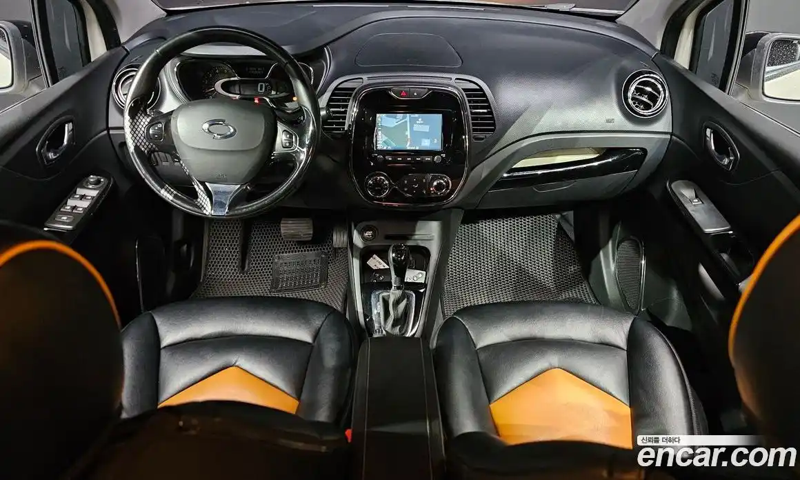 Renault QM3 2014 1.5 Автомат в Москве № 183649, фото 12