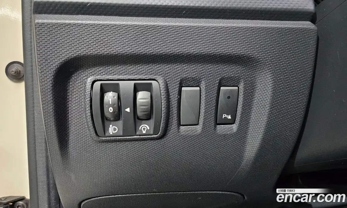 Renault QM3 2014 1.5 Автомат в Москве № 183649, фото 19