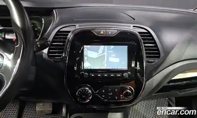 Renault QM3 2014 1.5 Автомат в Москве № 183649, миниатюра 7