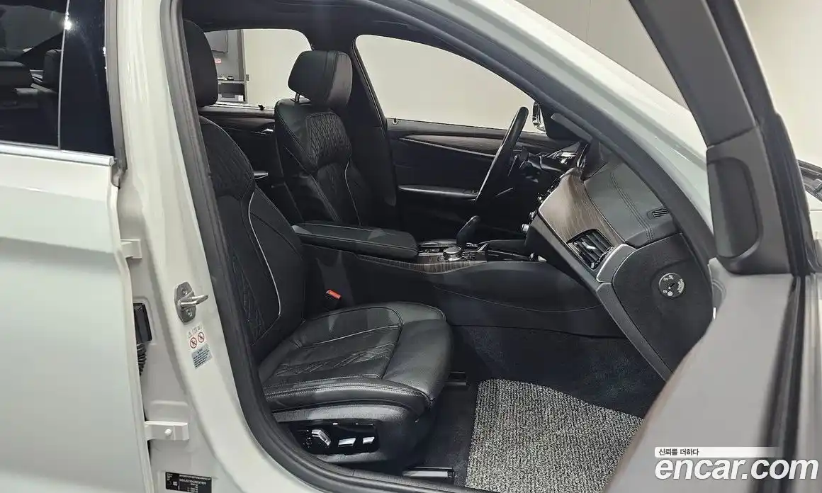 BMW 5-Series 2018 2.0 Автомат в Москве № 192075, фото 12