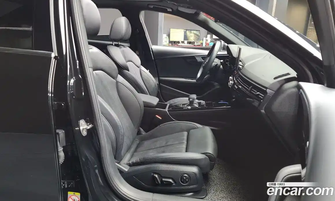 Audi A4 2022 2.0 Автомат в Москве № 193774, фото 2