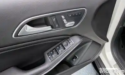 Mercedes-Benz GLA-Class 2018 2.0 Автомат в Москве № 194549, миниатюра 12