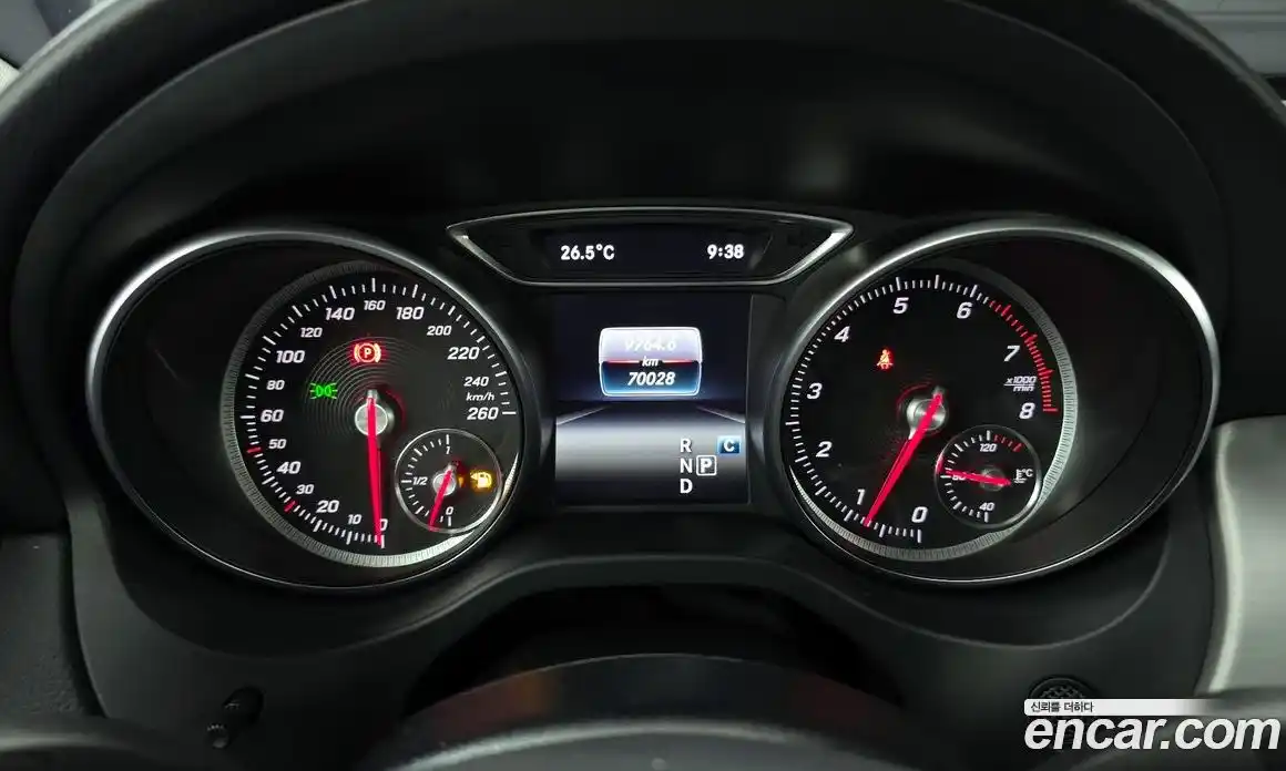 Mercedes-Benz GLA-Class 2018 2.0 Автомат в Москве № 194549, фото 9