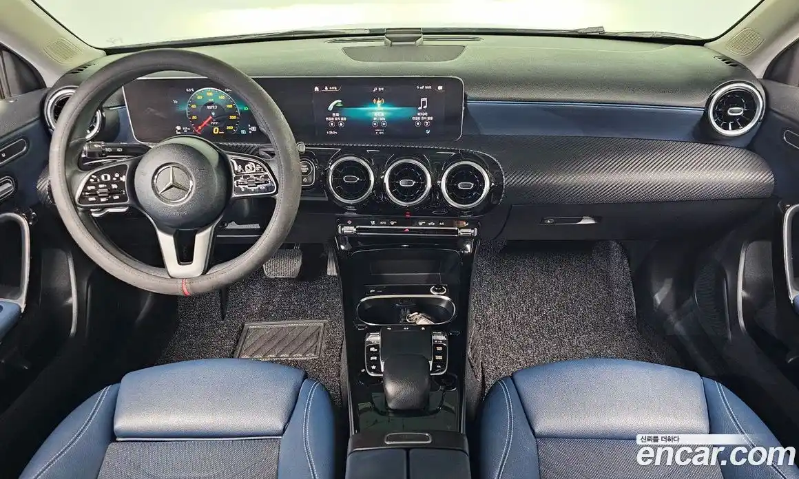 Mercedes-Benz A-Class 2019 2.0 Автомат в Москве № 194836, фото 16