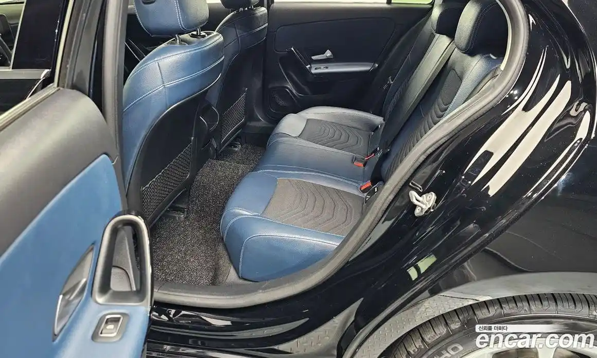 Mercedes-Benz A-Class 2019 2.0 Автомат в Москве № 194836, фото 17