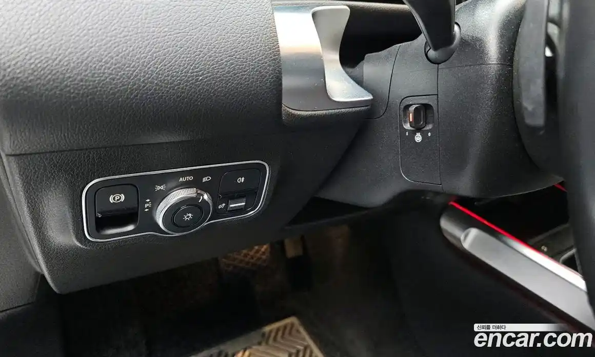 Mercedes-Benz GLB-Class 2021 2.0 Автомат в Москве № 195301, фото 11