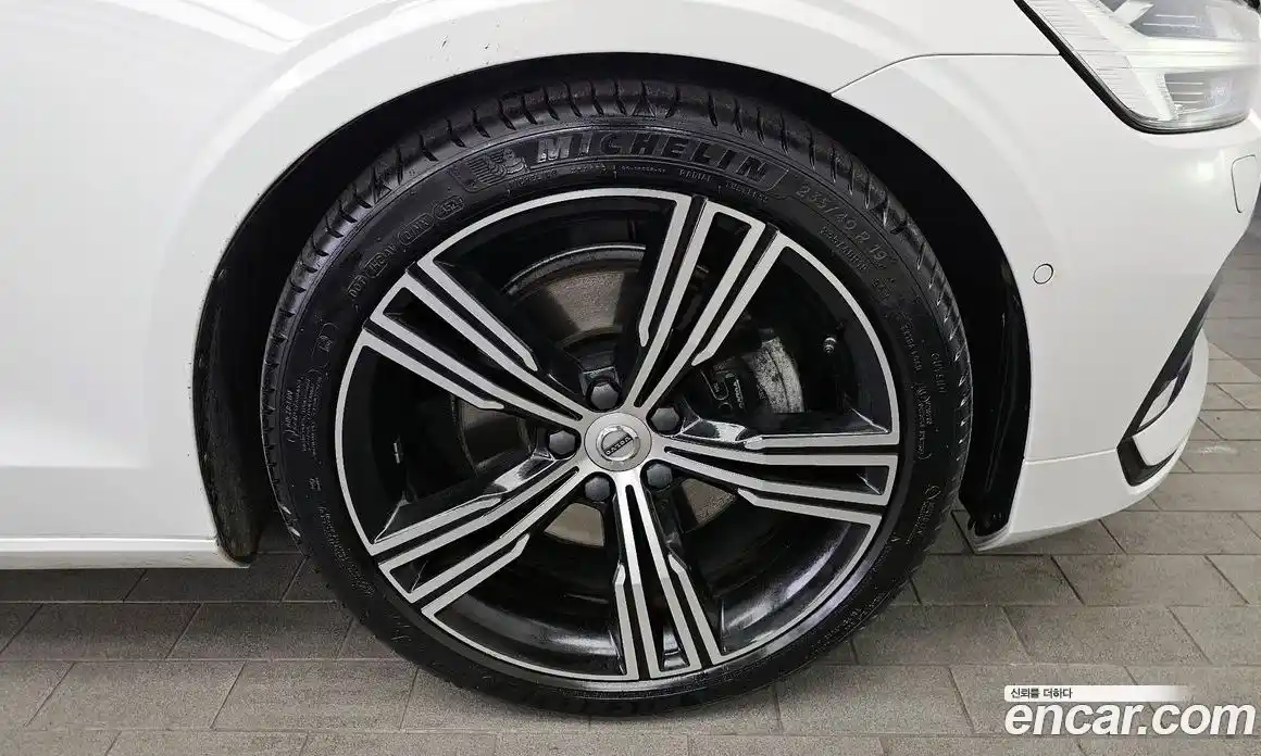 Volvo S60 2020 2.0 Автомат в Москве № 197052, фото 9