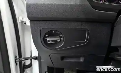 Volkswagen Tiguan 2024 2.0 Автомат в Москве № 198963, миниатюра 3