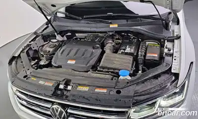 Volkswagen Tiguan 2024 2.0 Автомат в Москве № 198963, миниатюра 8