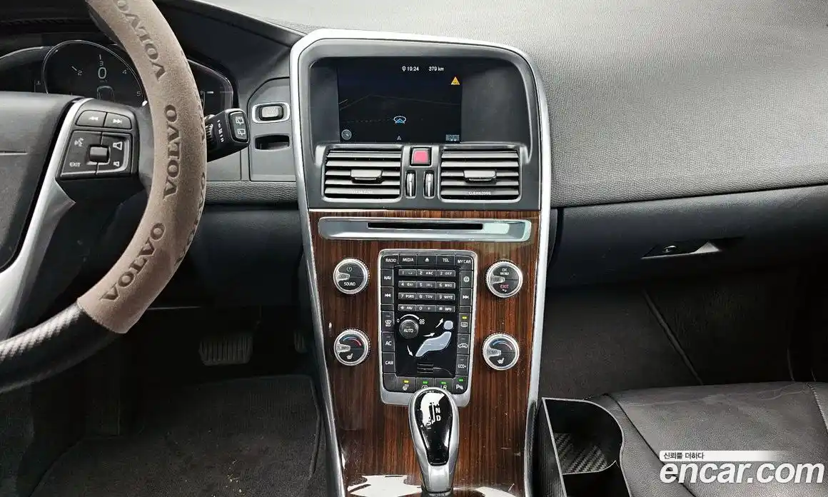 Volvo XC60 2017 2.0 Автомат в Москве № 201187, фото 18