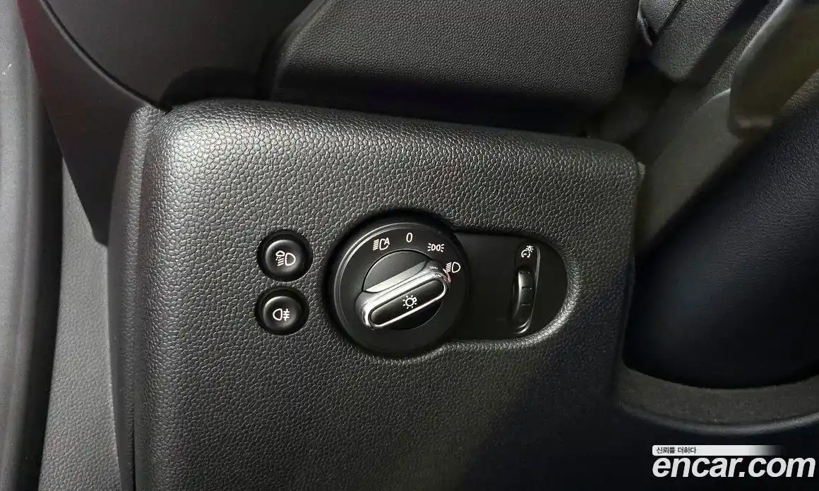 Mini Cooper Convertible 2023 2.0 Автомат в Москве № 206997, фото 13