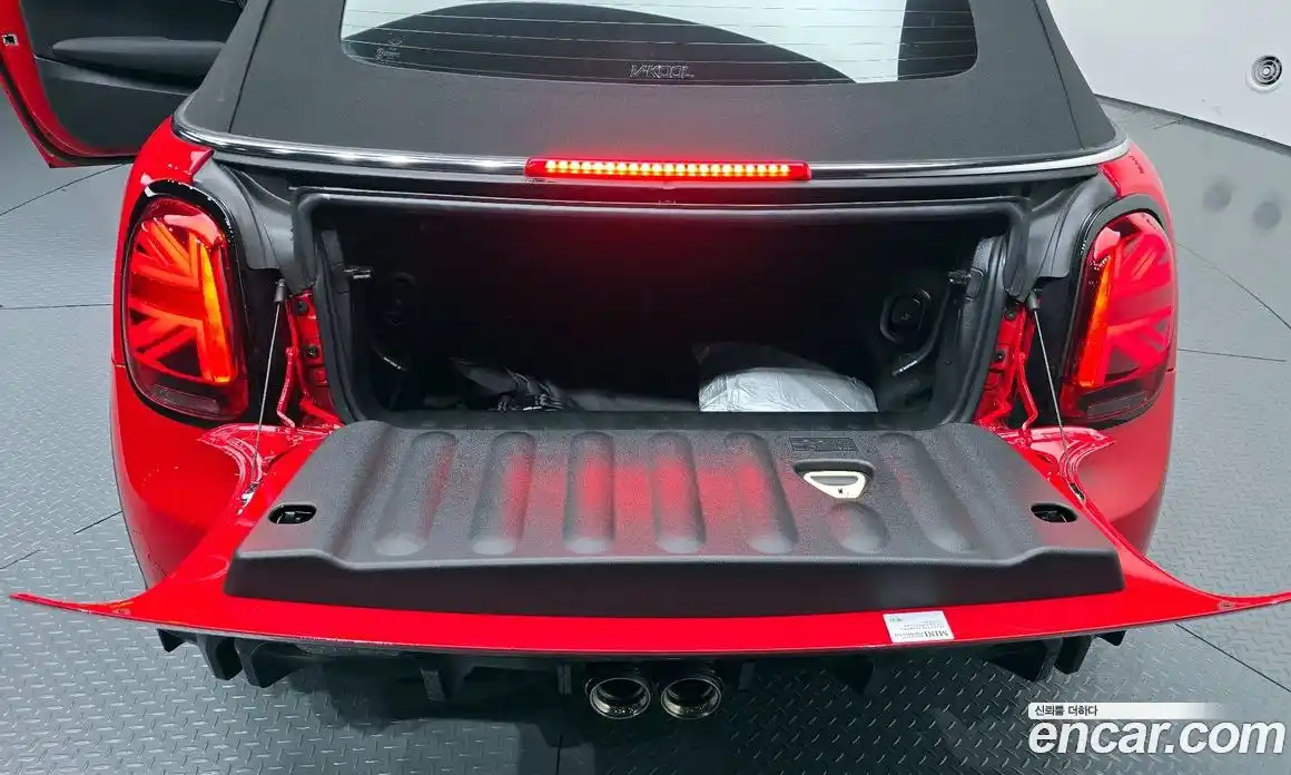 Mini Cooper Convertible 2023 2.0 Автомат в Москве № 206997, фото 16