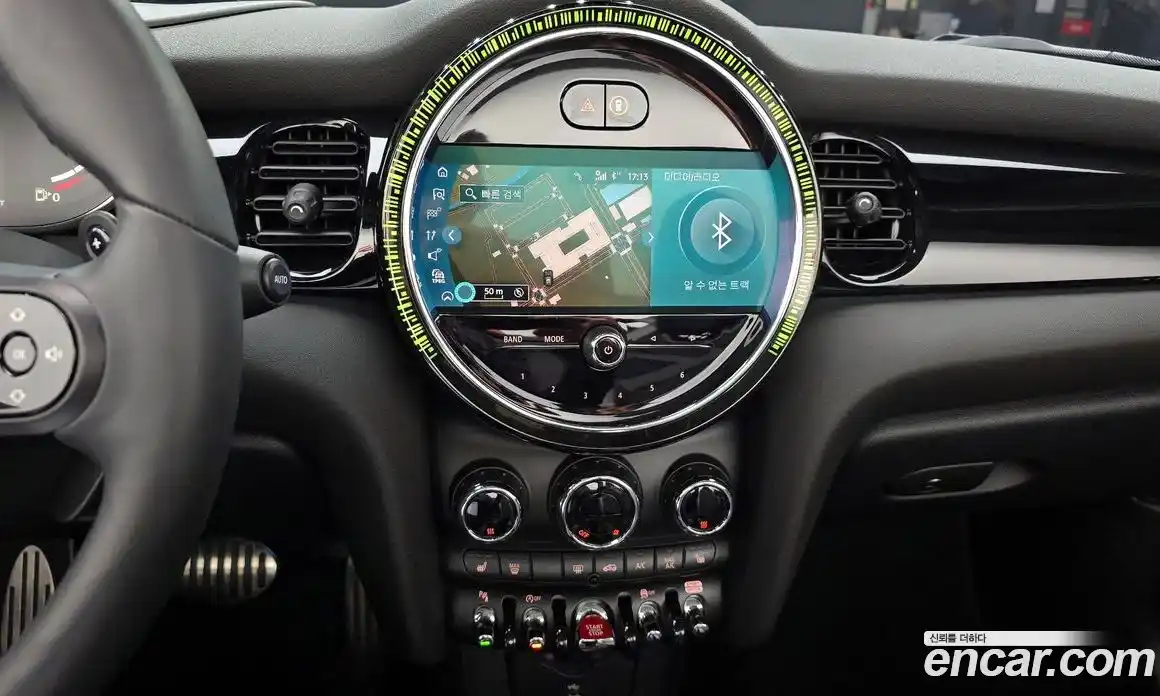 Mini Cooper Convertible 2023 2.0 Автомат в Москве № 206997, фото 19