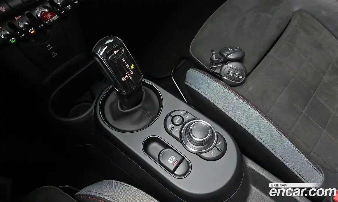 Mini Cooper Convertible 2023 2.0 Автомат в Москве № 206997, фото 3