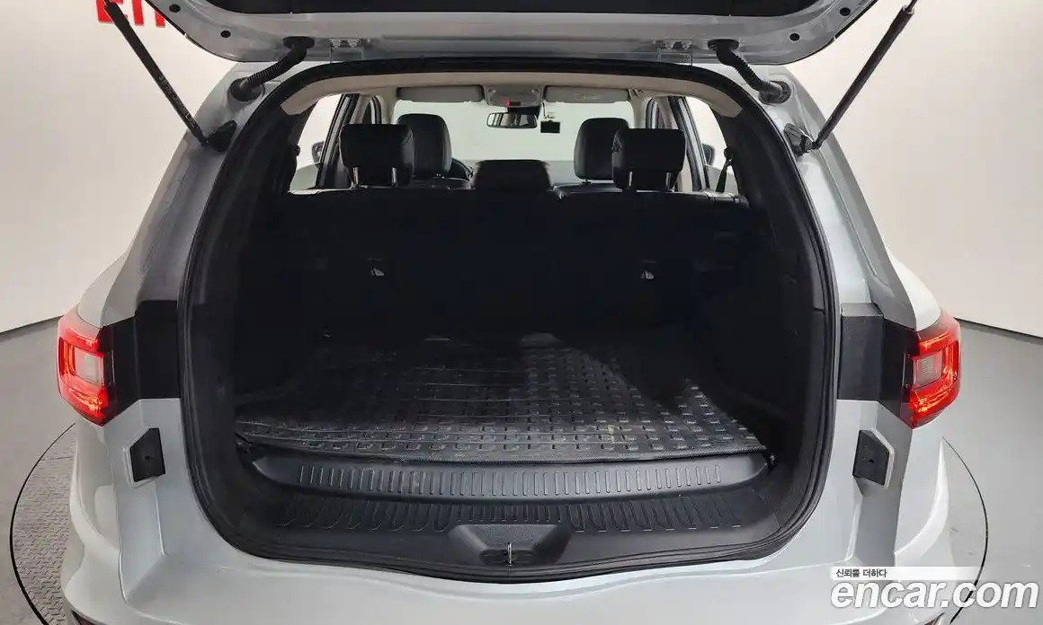 Renault QM6 2023 2.0 Автомат в Москве № 207724, фото 18