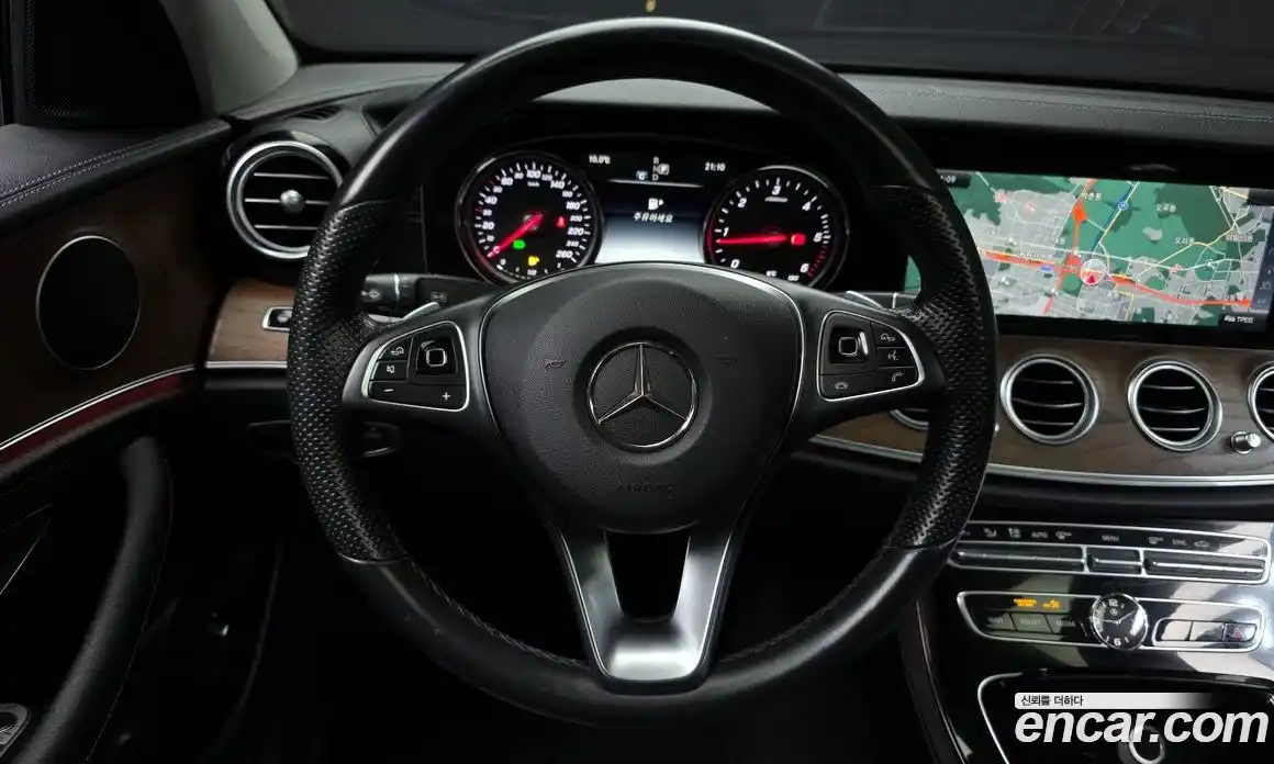 Mercedes-Benz E-Class 2017 1.9 Автомат в Москве № 211919, фото 18