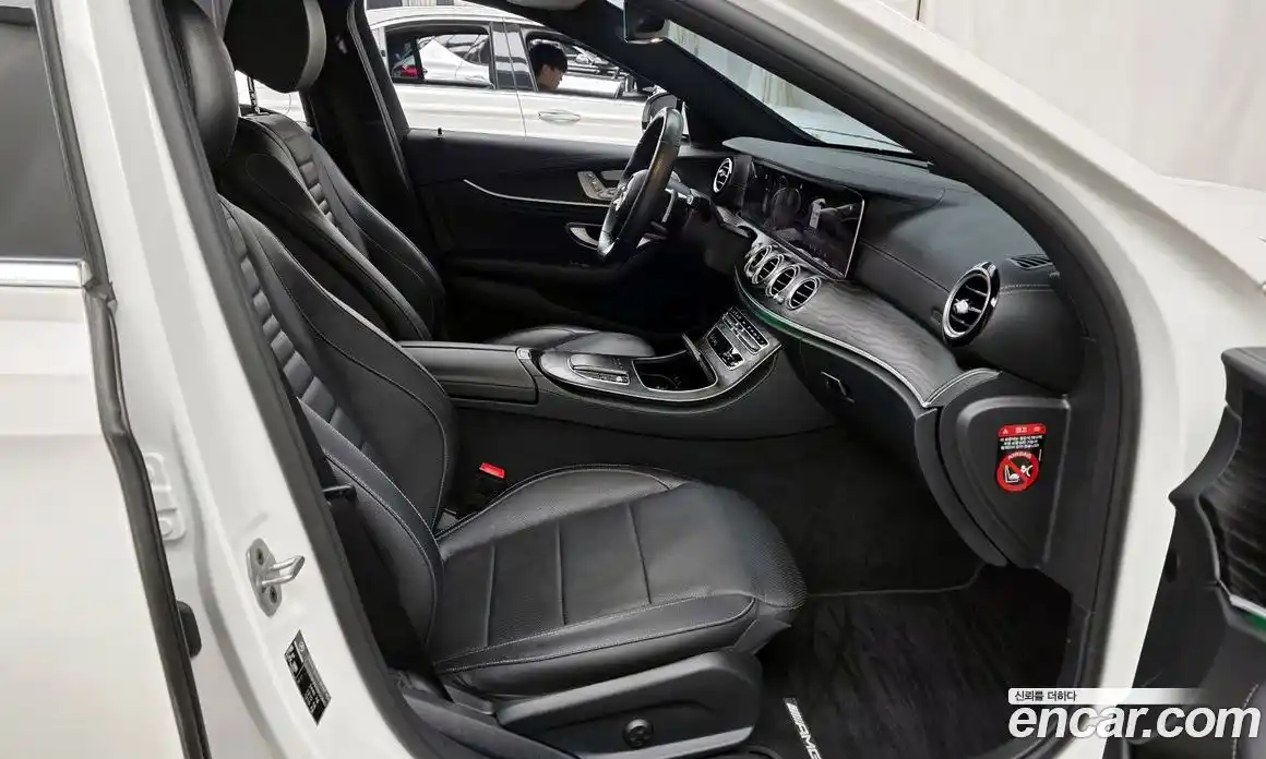 Mercedes-Benz E-Class 2022 1.9 Автомат в Москве № 212058, фото 17