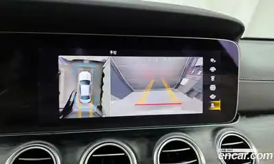 Mercedes-Benz E-Class 2022 1.9 Автомат в Москве № 212058, миниатюра 2