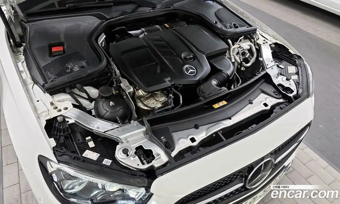 Mercedes-Benz E-Class 2022 1.9 Автомат в Москве № 212058, фото 3