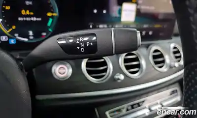 Mercedes-Benz E-Class 2022 1.9 Автомат в Москве № 212058, миниатюра 4