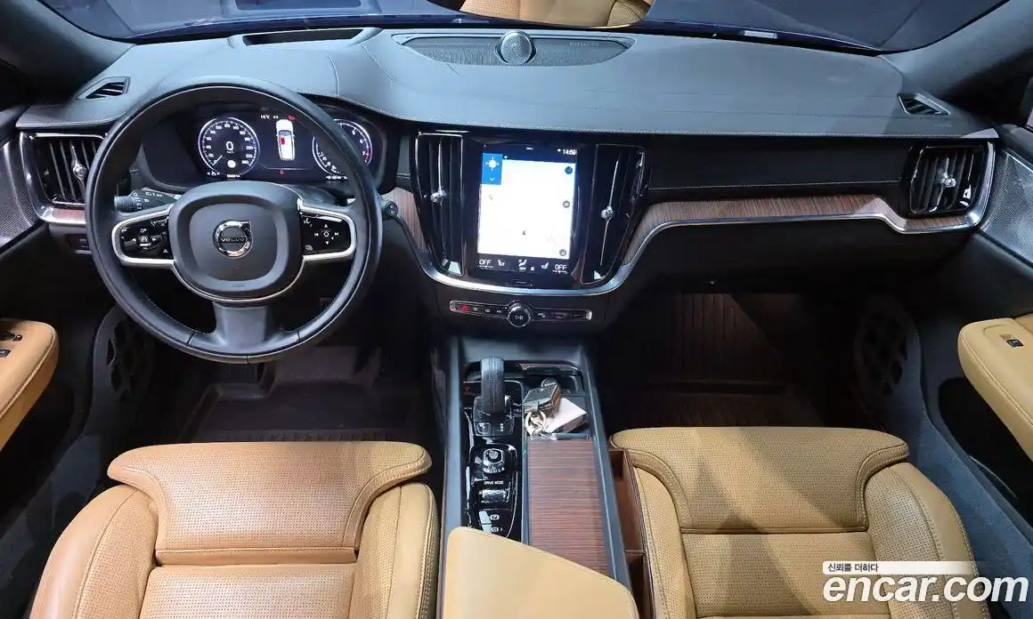 Volvo V60 2021 2.0 Автомат в Москве № 212844, фото 20