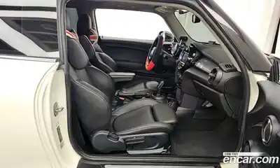Mini Cooper 2019 1.5 Автомат в Москве № 214393, миниатюра 11