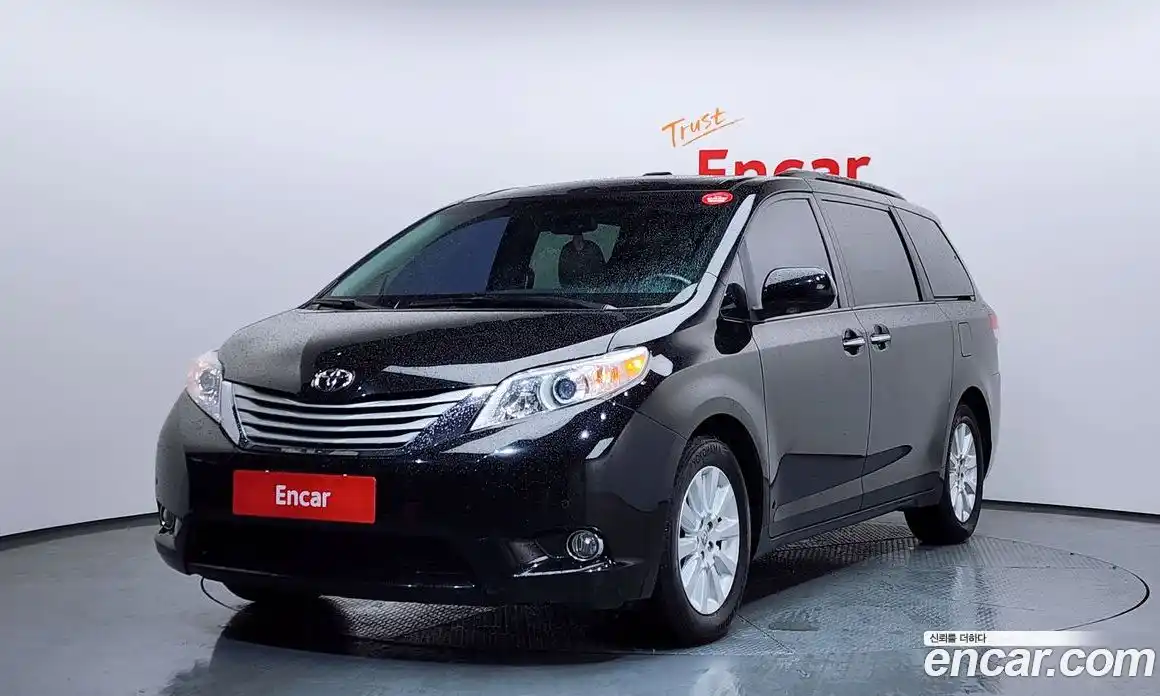 Toyota Sienna 2014 3.5 Автомат в Москве № 215529, фото 15