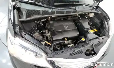 Toyota Sienna 2014 3.5 Автомат в Москве № 215529, миниатюра 2