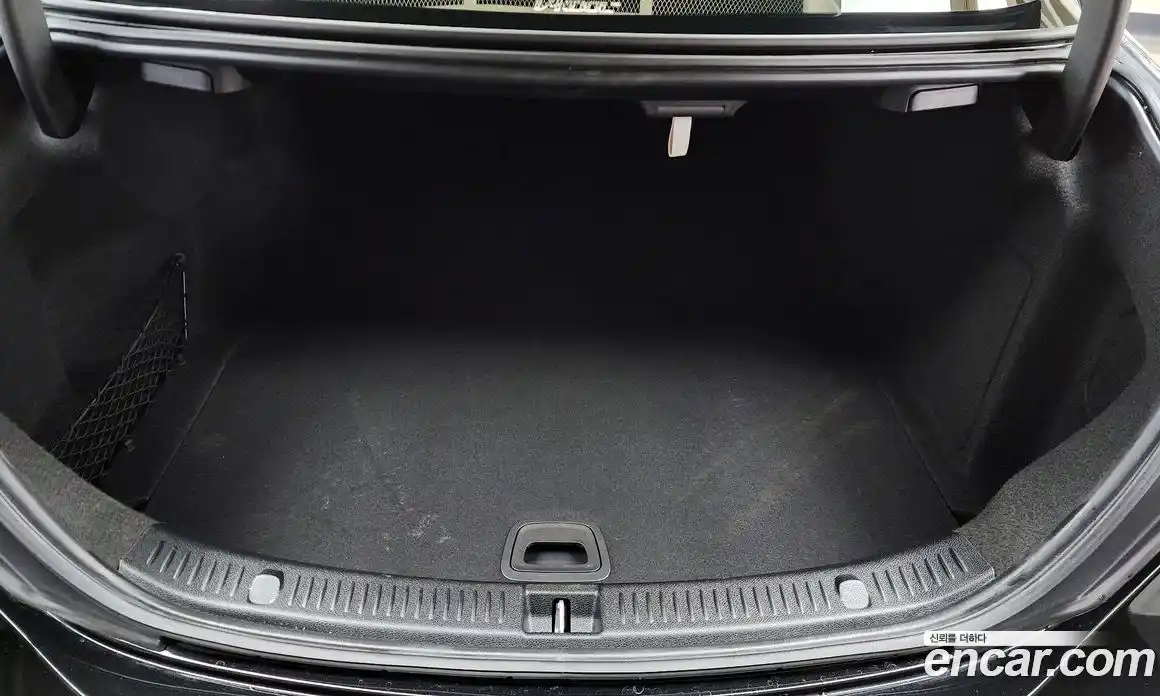 Mercedes-Benz E-Class 2022 3.0 Автомат в Москве № 220246, фото 16