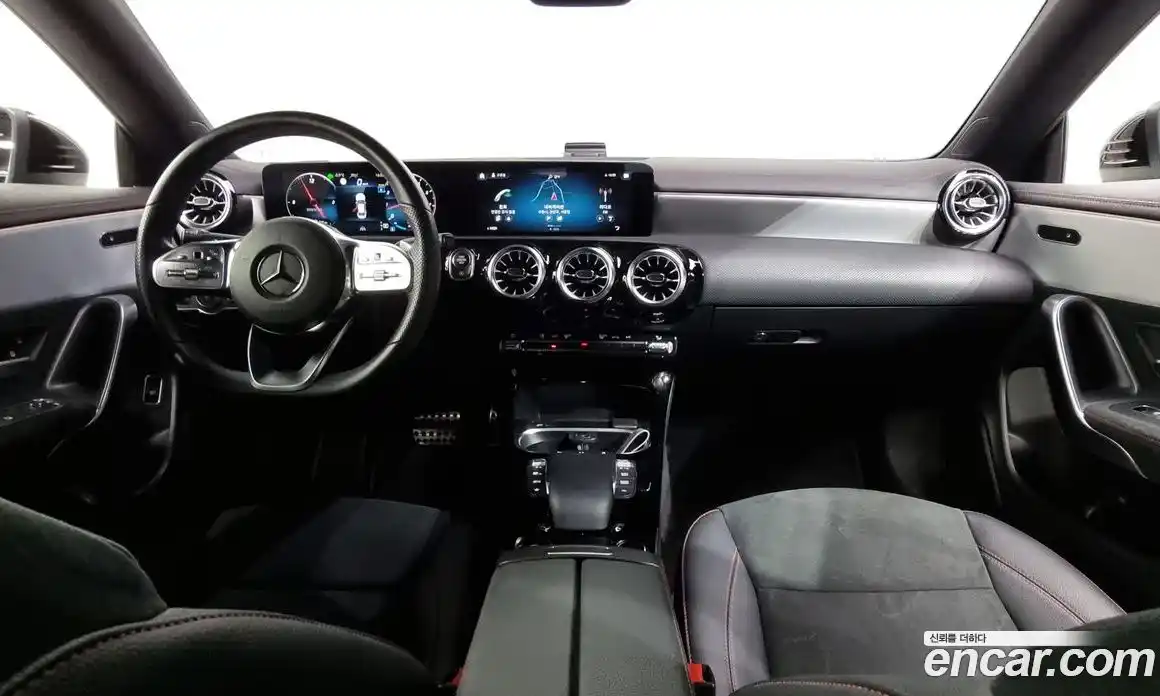 Mercedes-Benz CLA-Class 2022 2.0 Автомат в Москве № 224683, фото 14