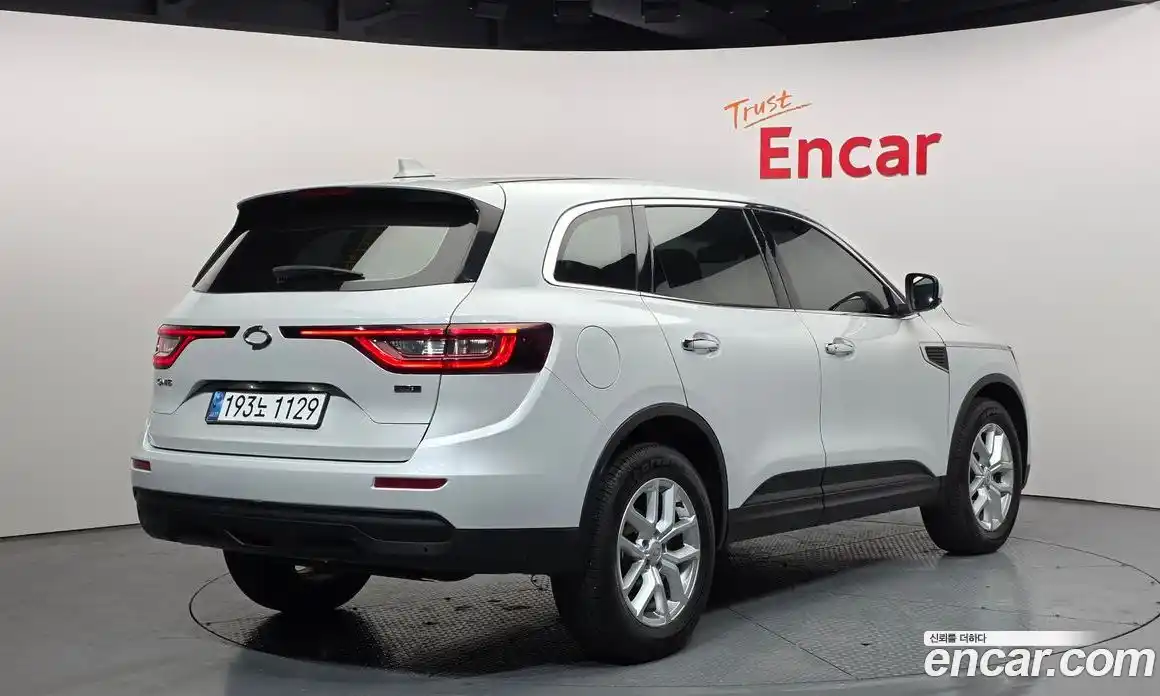 Renault QM6 2017 2.0 Автомат в Москве № 226914, фото 10