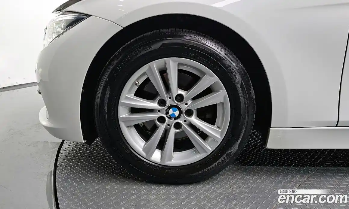 BMW 3-Series 2016 2.0 Автомат в Москве № 229308, фото 4