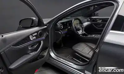 Mercedes-Benz E-Class 2021 1.9 Автомат в Москве № 229495, миниатюра 7