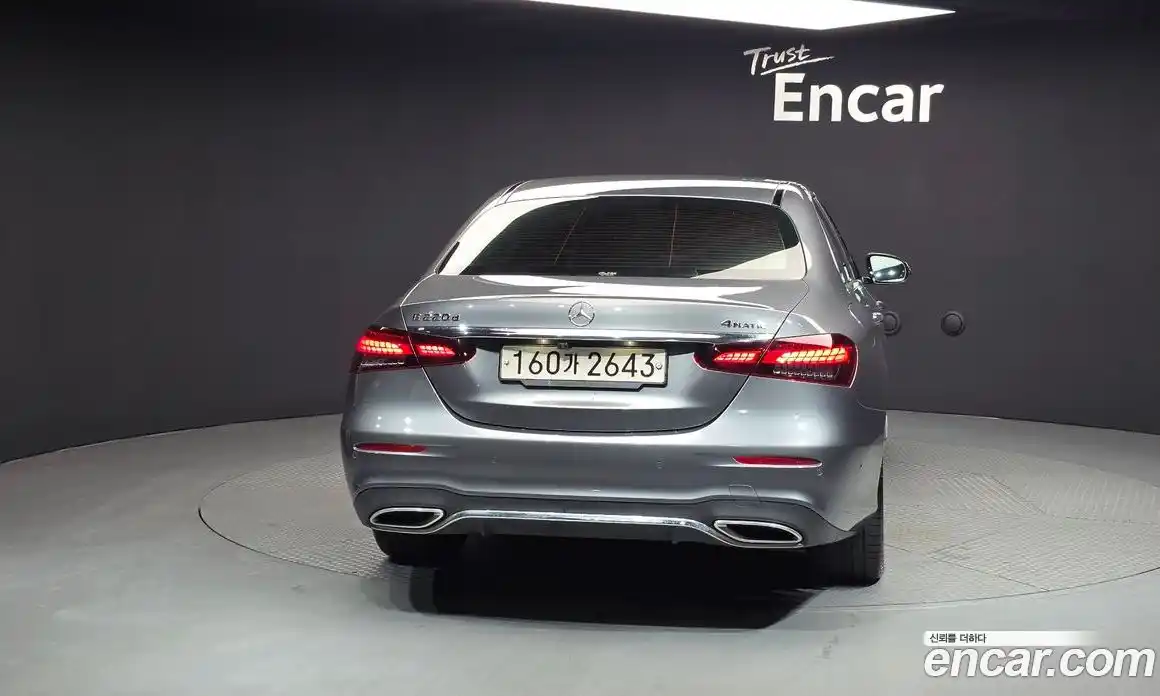 Mercedes-Benz E-Class 2021 1.9 Автомат в Москве № 229495, фото 9