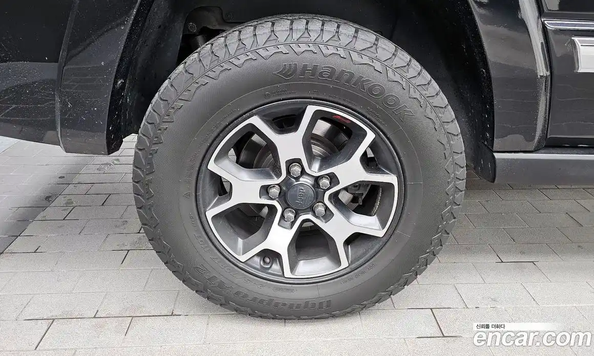 Jeep Commander 2008 3.0 Автомат в Москве № 232791, фото 2