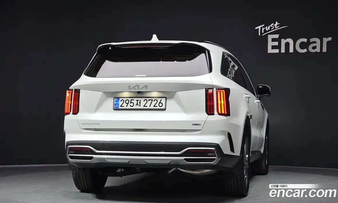 Kia Sorento 2023 1.6 Автомат в Москве № 248783, фото 1