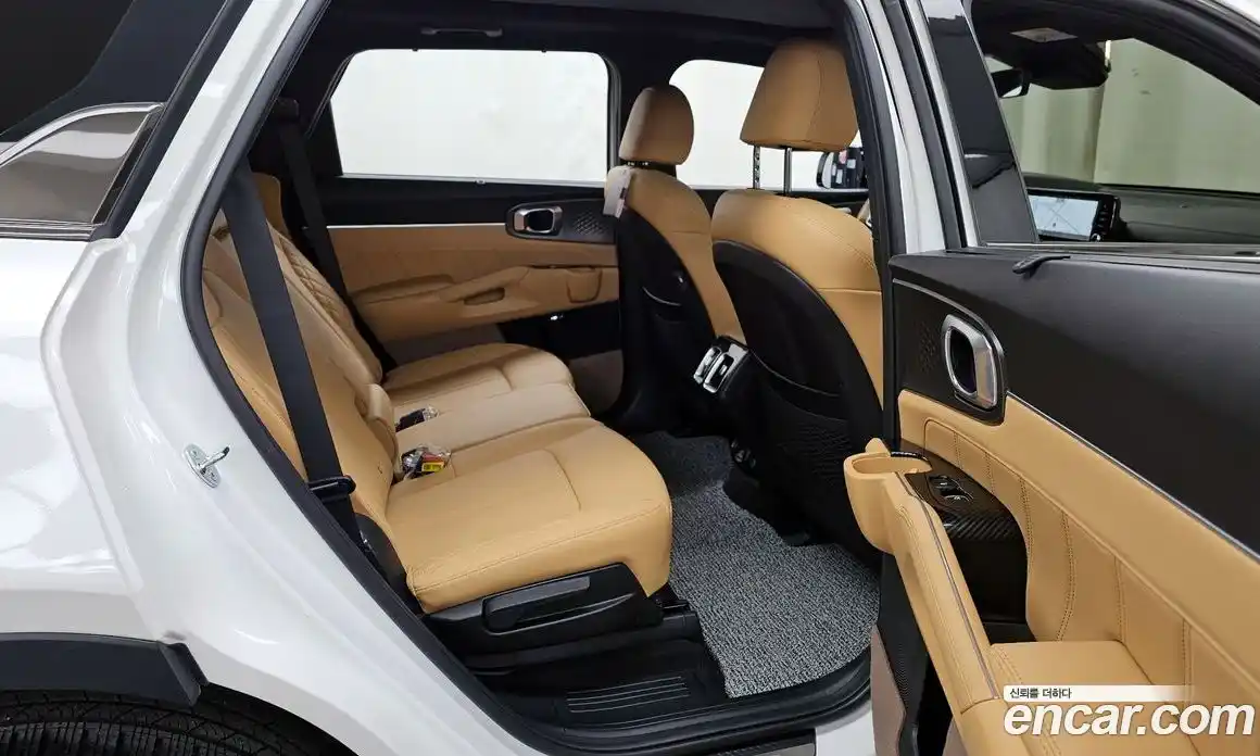 Kia Sorento 2023 1.6 Автомат в Москве № 248783, фото 11