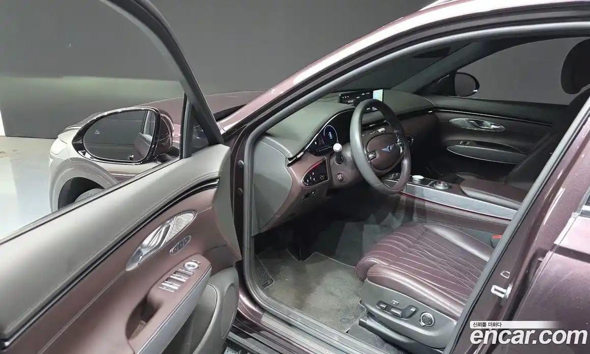 Genesis GV70 2021 2.5 Автомат в Москве № 24929, фото 2