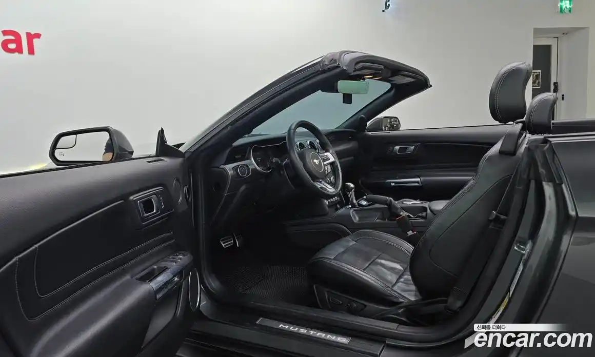 Ford Mustang 2020 2.3 Автомат в Москве № 267385, фото 1