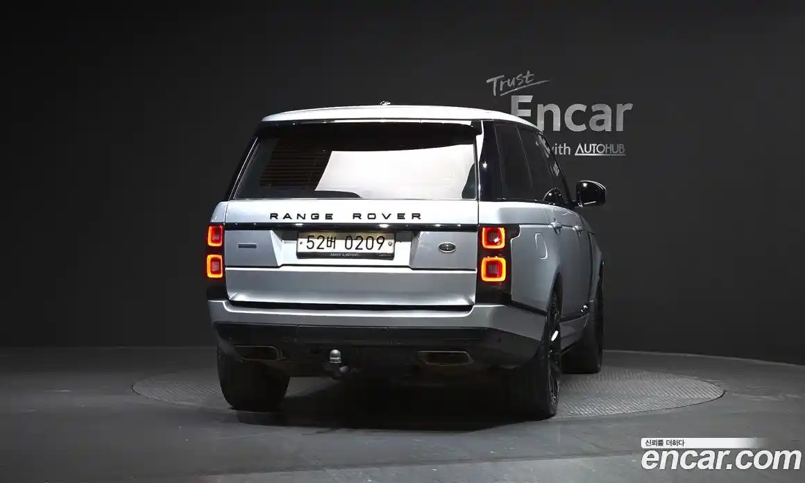 Land Rover Range-Rover 2016 4.4 Автомат в Москве № 271582, фото 3