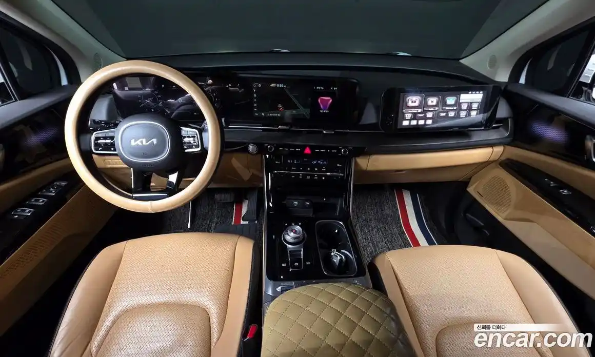 Kia Canival 2023 3.5 Автомат в Москве № 288412, фото 13