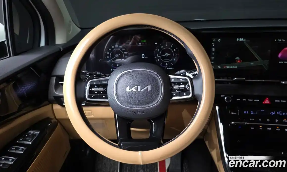 Kia Canival 2023 3.5 Автомат в Москве № 288412, фото 16