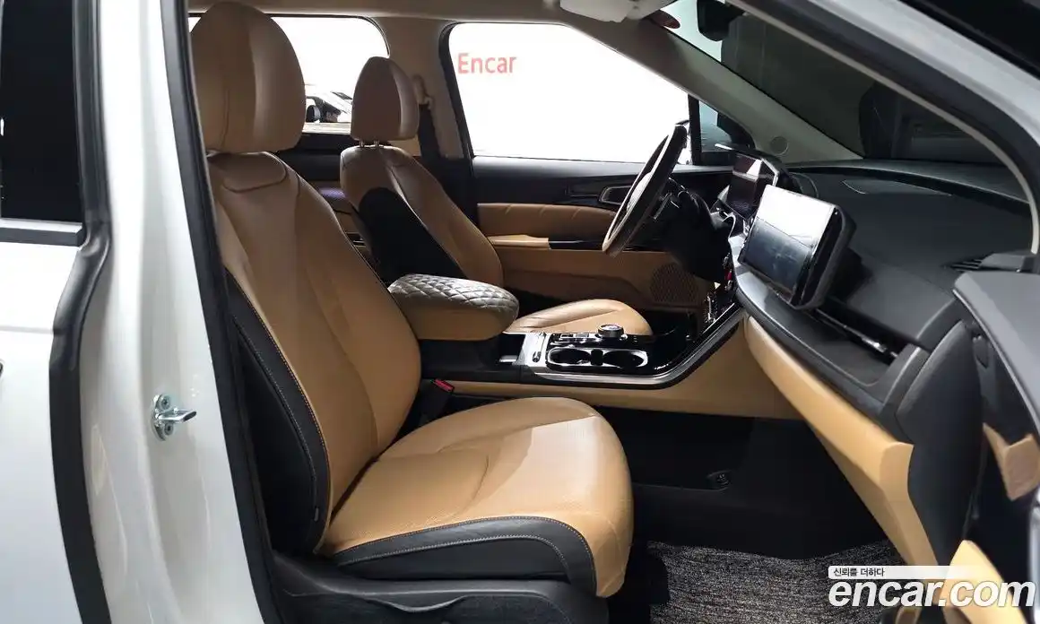 Kia Canival 2023 3.5 Автомат в Москве № 288412, фото 9