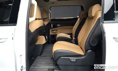 Kia Canival 2023 3.5 Автомат в Москве № 288412, миниатюра 10